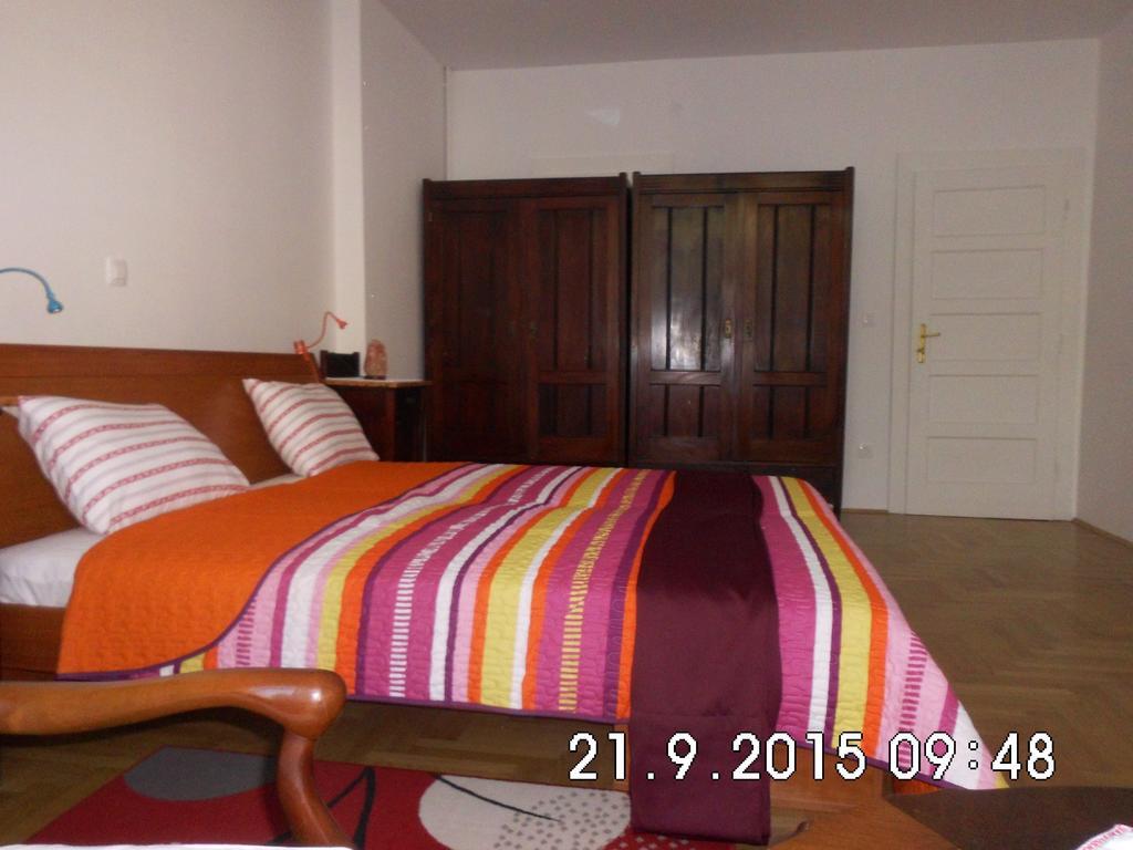 Aha Apartment Загреб Екстериор снимка