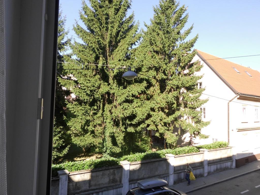 Aha Apartment Загреб Екстериор снимка